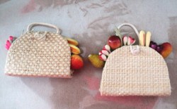 923 1959 -- 64 BARBIE  FRUIT OR FLOWER BASKET STRAW TOTES PURSES CHOICE